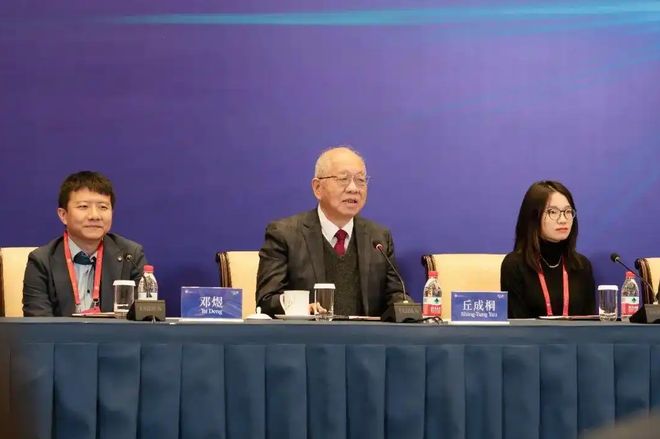 英格兰近五届大赛4进四强,与队史此前四强数总和相同