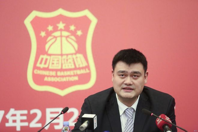 大合同悬了,首发也没了?火箭13+6前锋迎激烈竞争,难逃替补命运