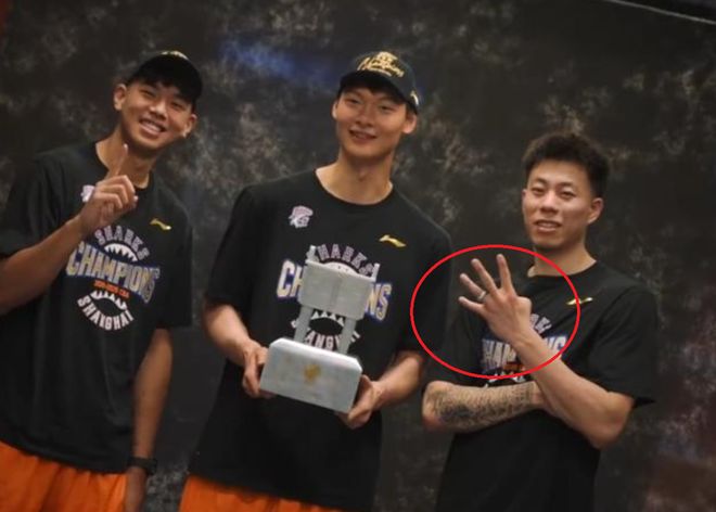太惨了!利物浦被挖空!刚免签罗伯逊,热刺又砸 6000 万捡漏王牌