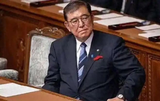 替补绝平!西甲33岁名将杀疯了:69分钟2球2助 脱衣秀肌肉
