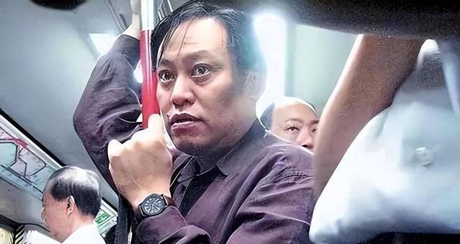 何超琼自曝全家凌晨三点吃早餐 无人敢懈怠 章泽天听后满脸错愕