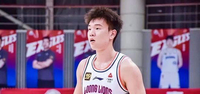 三方交易达成!森林狼将兰德尔送往篮网 公牛得到克拉克斯顿