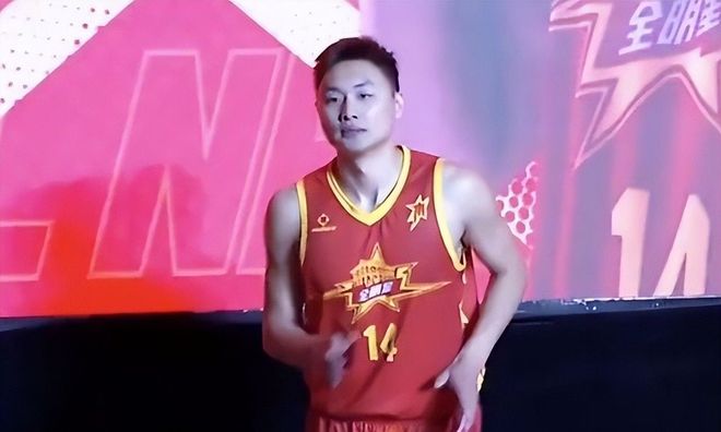 三方交易达成!森林狼将兰德尔送往篮网 公牛得到克拉克斯顿